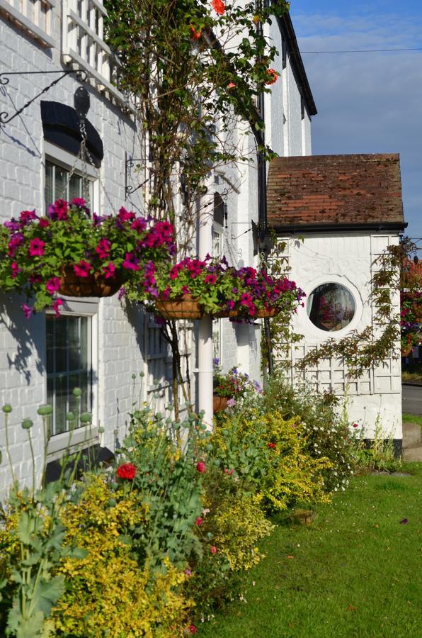 The Red Lion Inn Spilsby Exterior photo